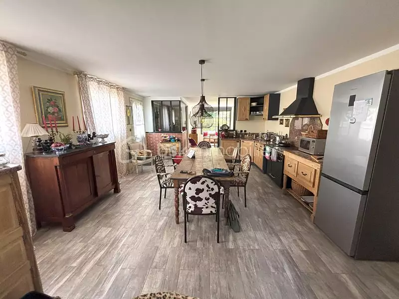 Maison, 200 m²