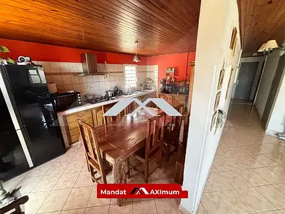 Immeuble, 160 m²