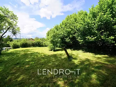 Terrain, 338 m²