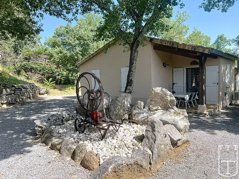 Maison, 640 m²