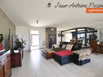 Maison, 166 m²