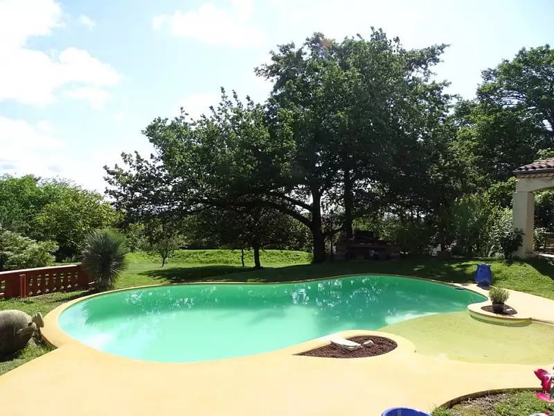 Maison, 233 m²