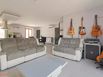 Maison, 167 m²