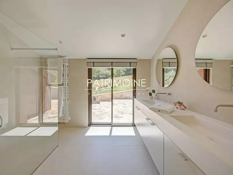Maison, 700 m²