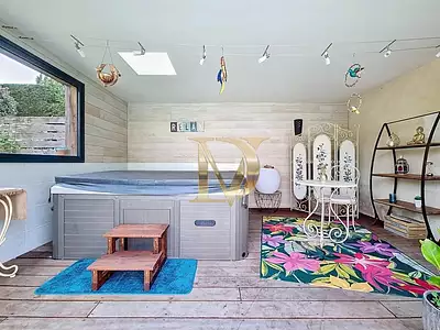 Maison, 250 m²
