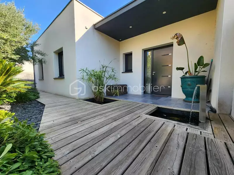 Maison, 151 m²
