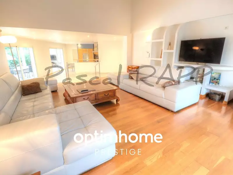 Maison, 218 m²