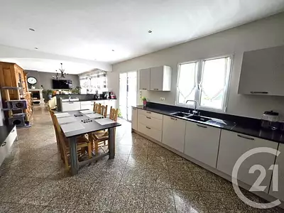 Maison, 208 m²