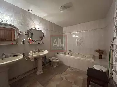 Maison, 295 m²