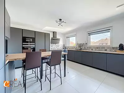 Immeuble, 335 m²