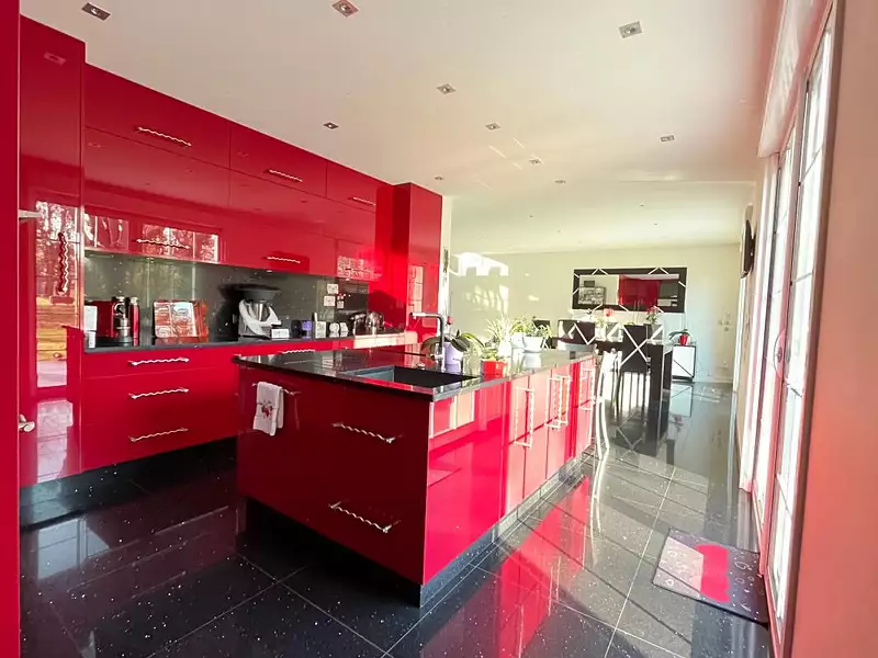 Maison, 340 m²