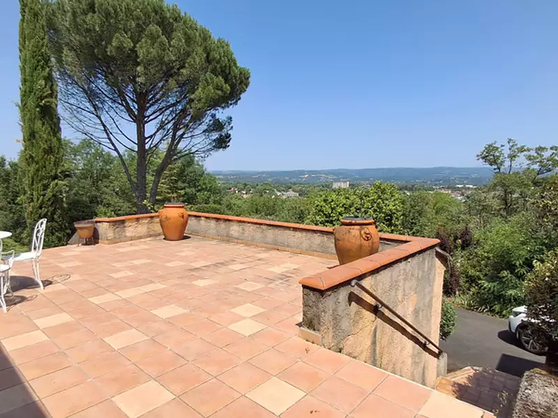 Maison, 235 m²