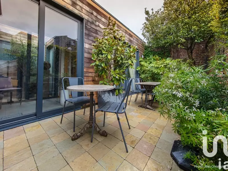 Immeuble, 305 m²