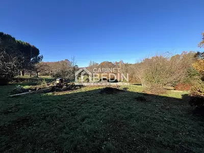 Terrain, 879 m²