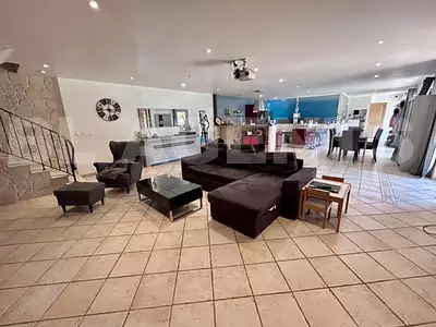 Maison, 199 m²