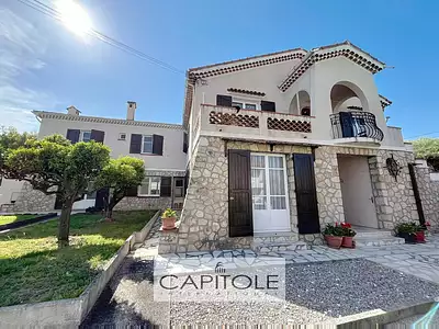 Maison, 268 m²