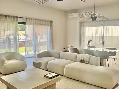 Maison, 251 m²