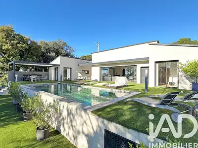 Maison, 207 m²