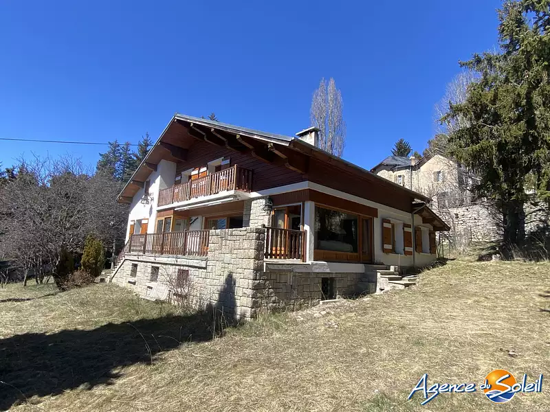 Maison, 307,3 m²