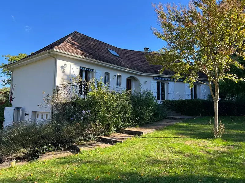 Maison, 180 m²