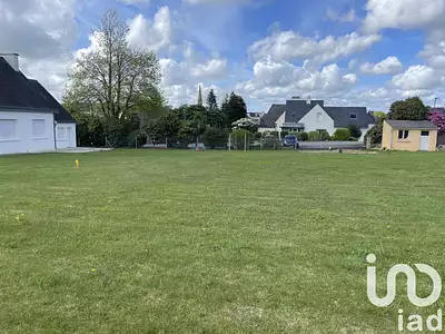 Terrain, 700 m²
