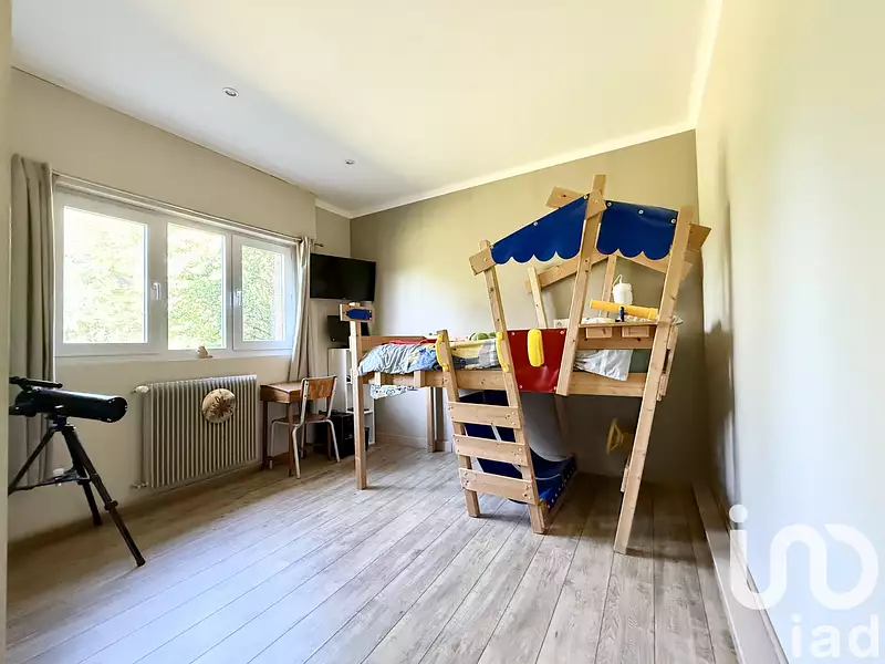 Maison, 225 m²
