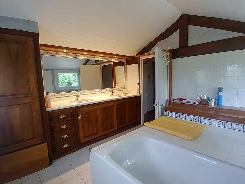 Maison, 227 m²