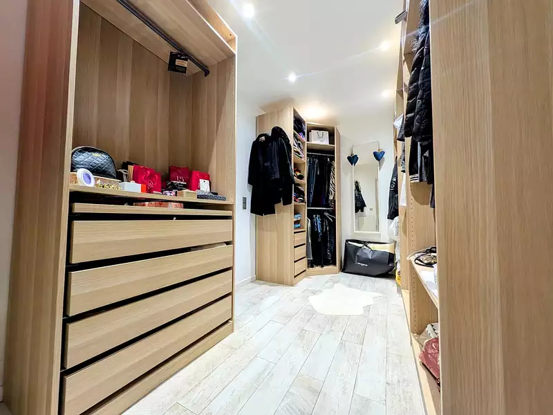Maison, 370 m²