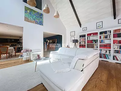 Maison, 235 m²