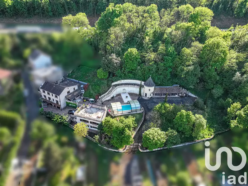 Maison, 251 m²