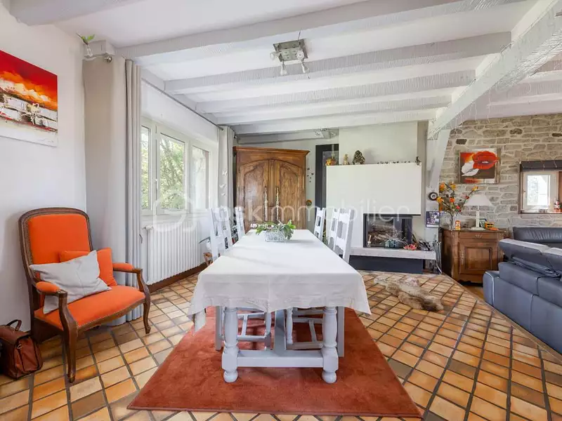 Maison, 218 m²