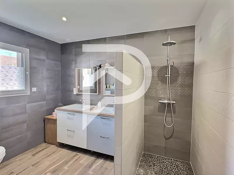 Maison, 145,1 m²