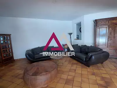 Maison, 275 m²