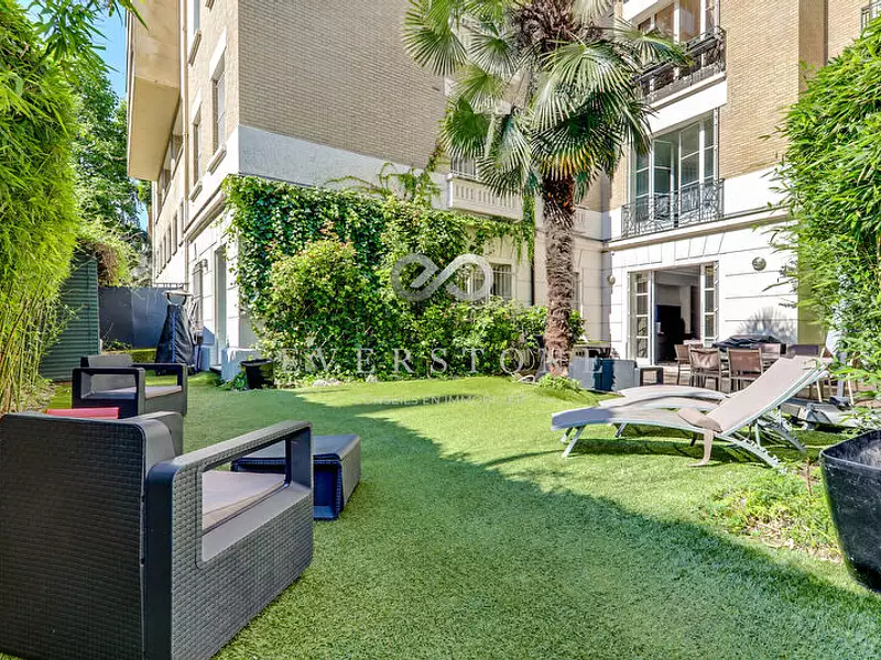 Appartement, 300 m²