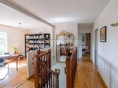 Maison, 240 m²