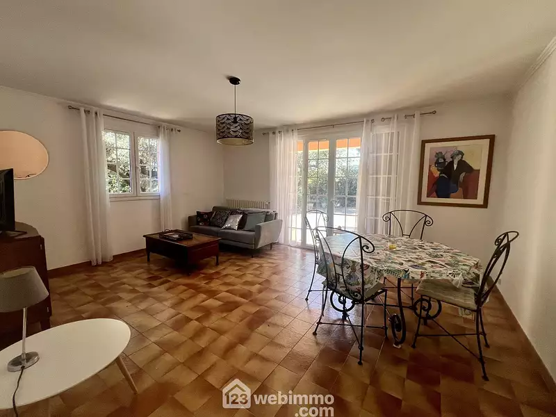 Maison, 220 m²
