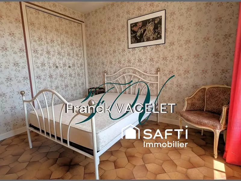 Maison, 250 m²