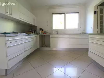 Maison, 250 m²