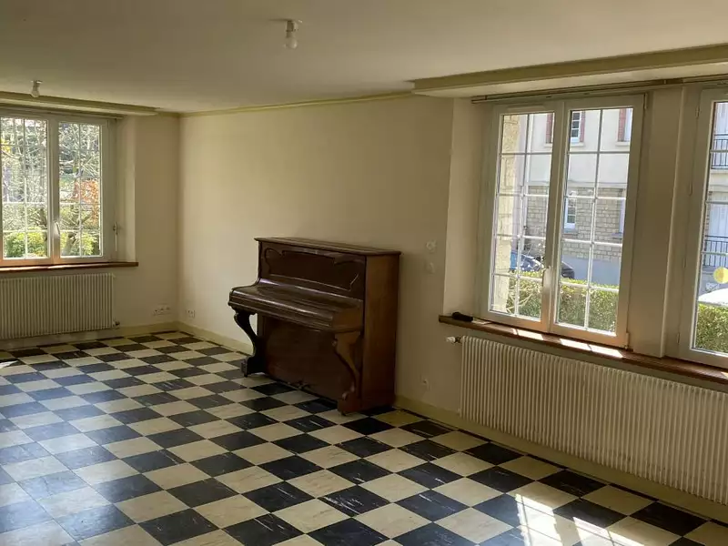 Maison, 251 m²