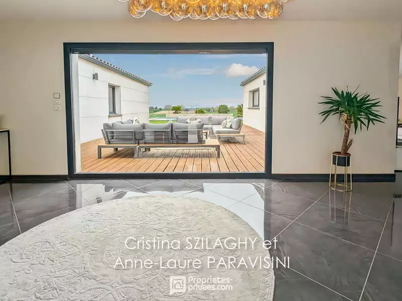 Maison, 285 m²
