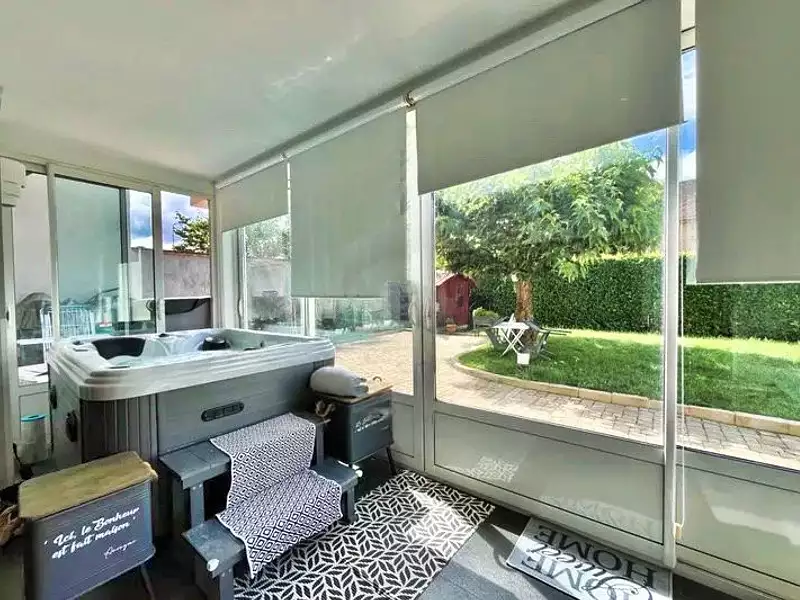 Maison, 216 m²