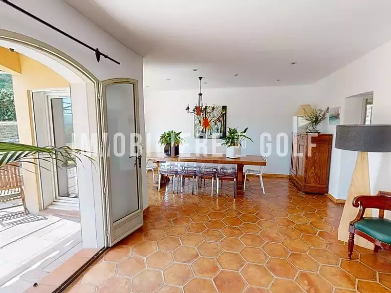 Maison, 300 m²