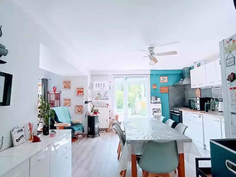 Maison, 220 m²