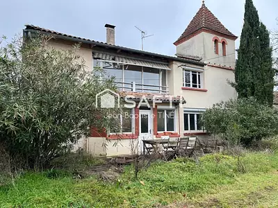 Maison, 303 m²