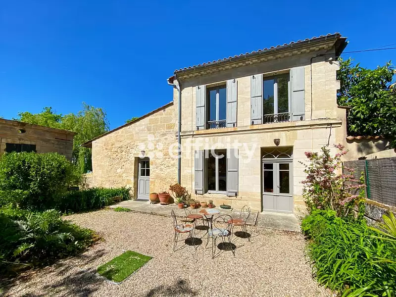 Maison, 250 m²
