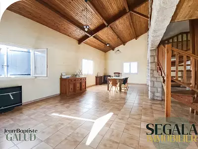 Maison, 275 m²