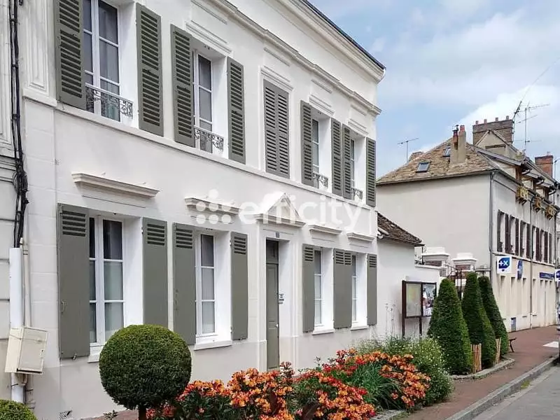 Maison, 220 m²