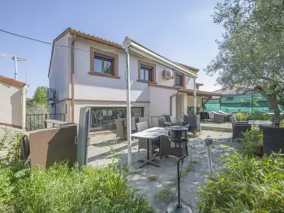 Immeuble, 277 m²