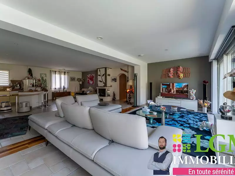 Maison, 181 m²