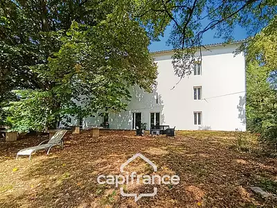 Maison, 330 m²